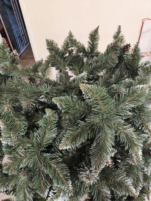 Продам ялинку штучну