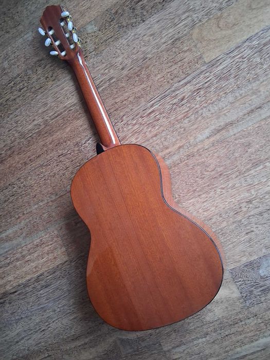 Vendo guitarra como nova