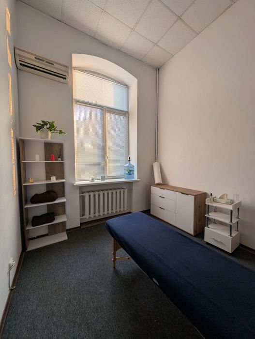 Професійний масаж у центрі Києва (м. Олімпійська)