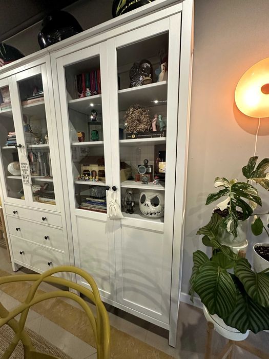 IKEA HEMNES Vitrina