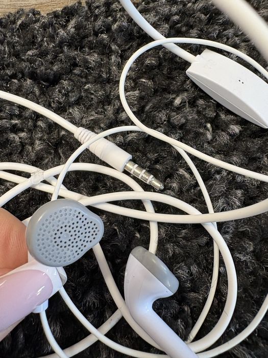 Przewodowe słuchawki Samsung