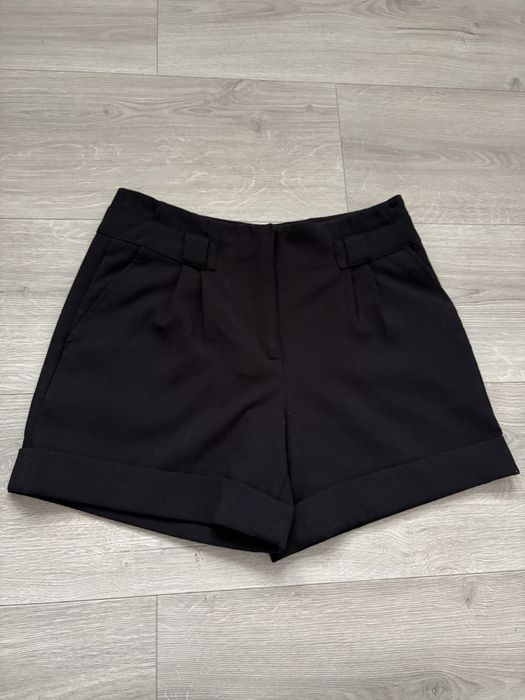 Krótkie spodenki eleganckie