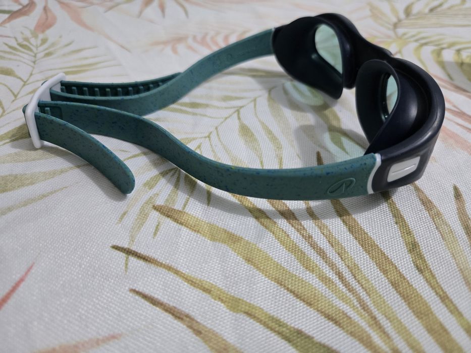 Óculos de natação Decathlon novos