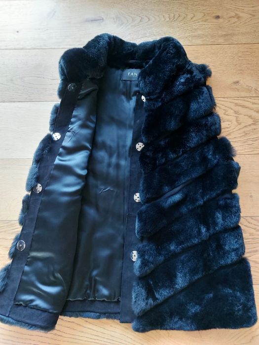 Kamizelka damska czarna ( futro naturalne- królik)