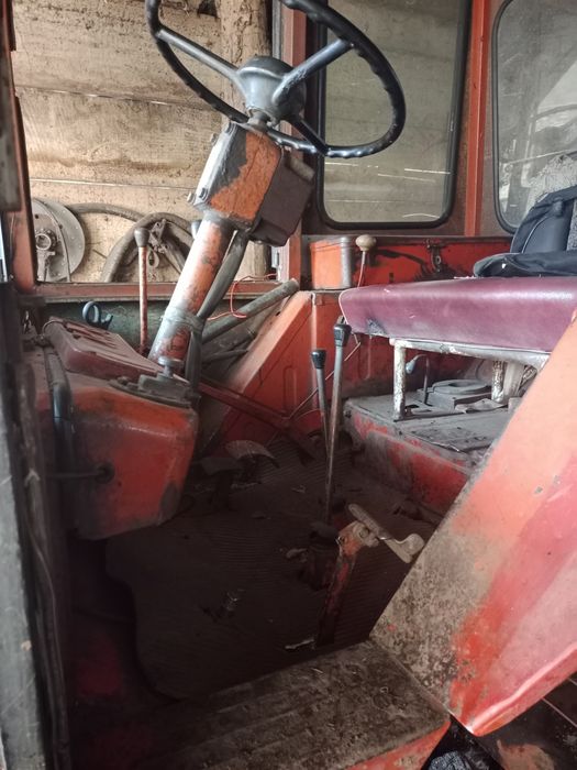 Продам трактор Т-25.