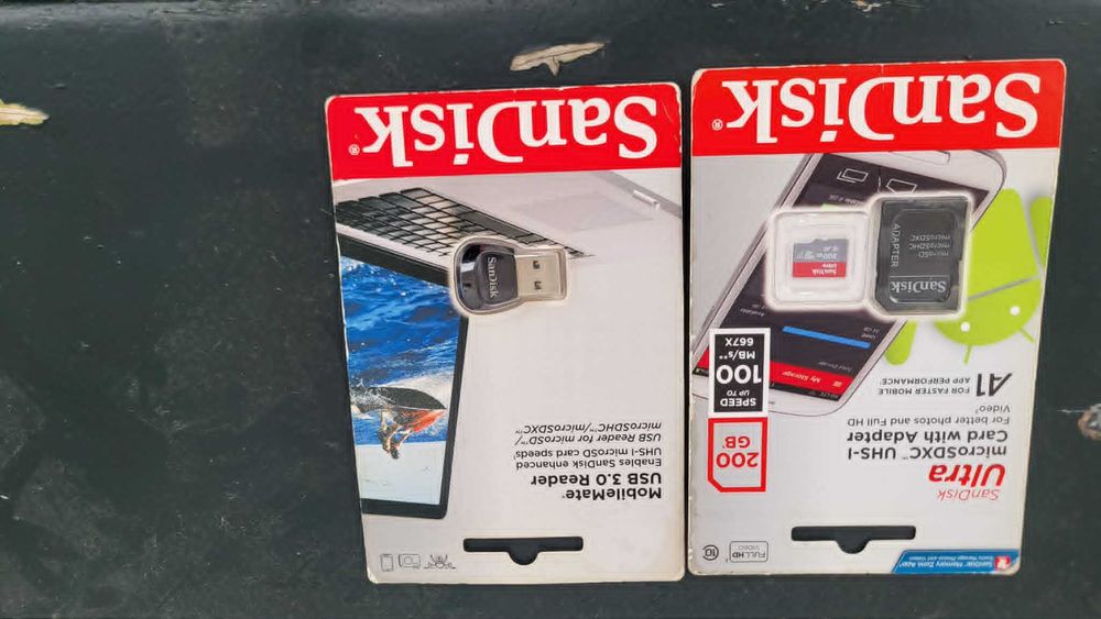 SanDisk 200GB + SanDisk Mobile Mate