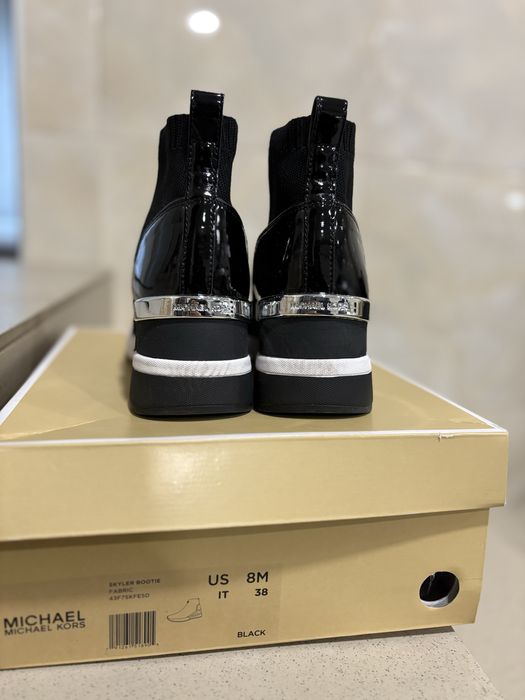 Кросівки жіночі Mikhael Kors 38р