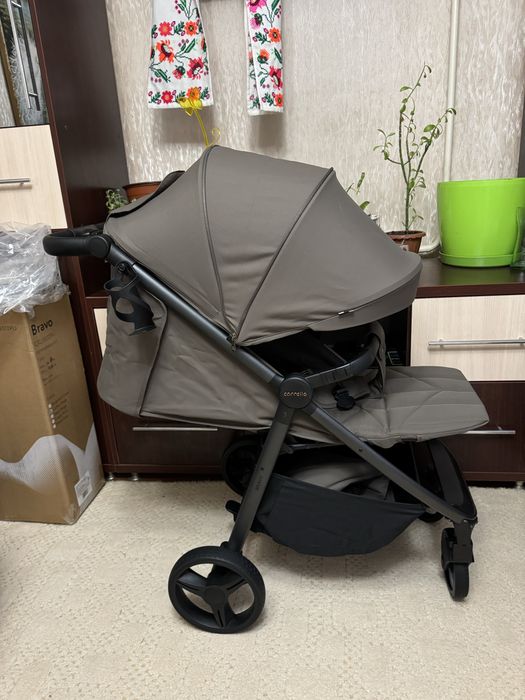 Продам прогулянкову коляску Carello Bravo