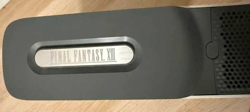 Xbox 360 250GB Final Fantasy XIII (13) Special Edition