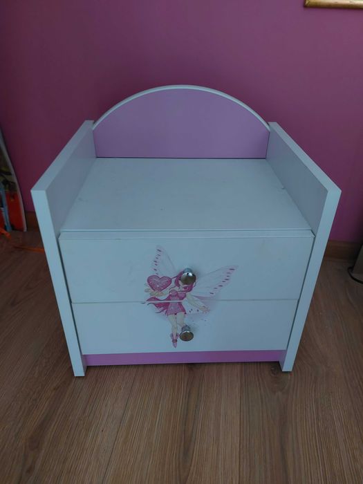 Komplet mebli do pokoju dziecięcego