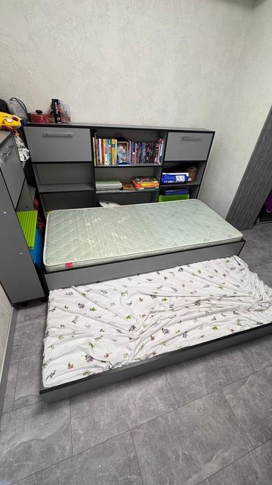 Терміново продам двох ярусне ліжко.