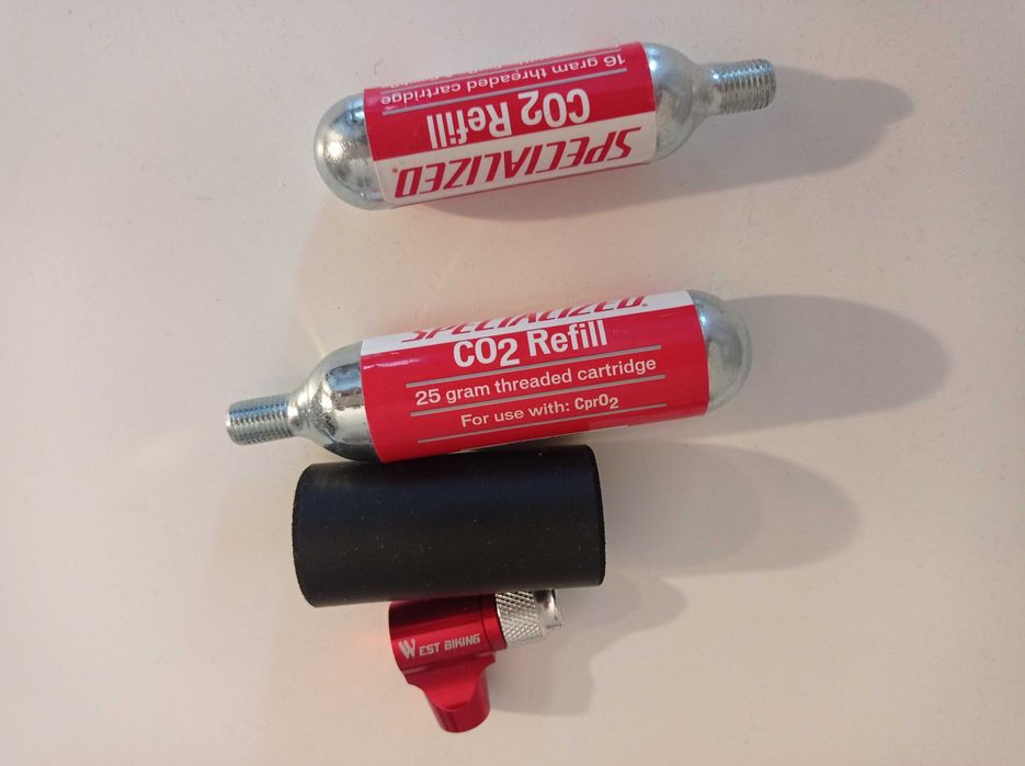 mini pompka + naboje co2