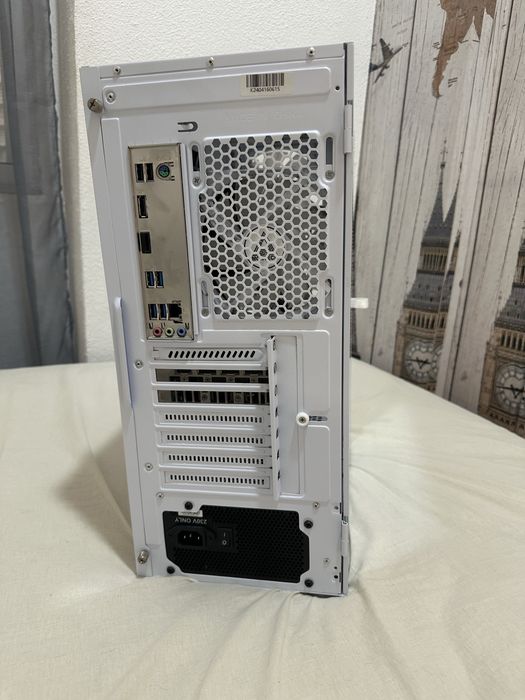 PC Gaming RTX 4060 Ryzen 5 5600 32GB RAM SSD 1TB