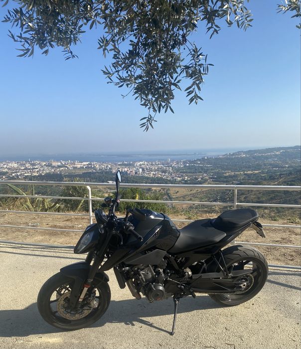 KTM 890 Duke 2023