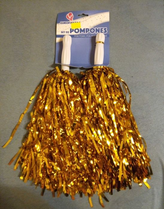 Pompony dla cheerleaderki