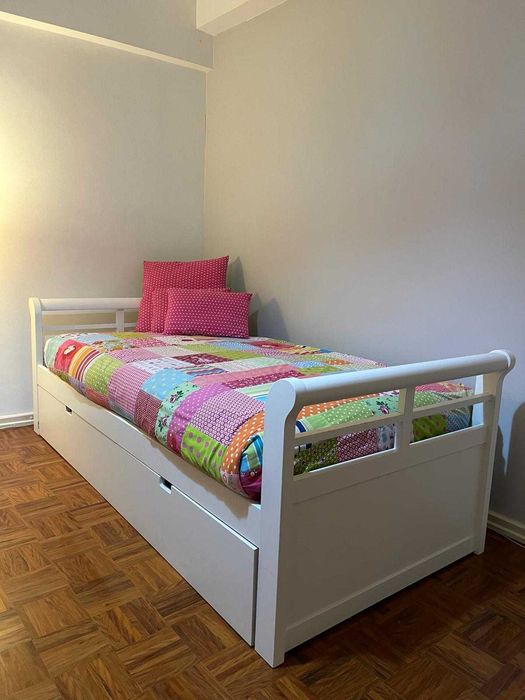 Cama singular, negociável