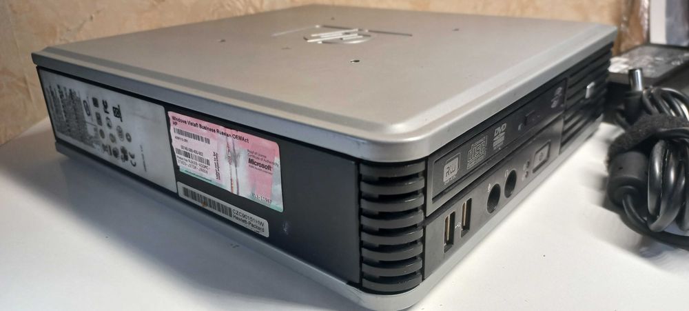 HP Compaq dc7800 Ultra-slim Desktop PC