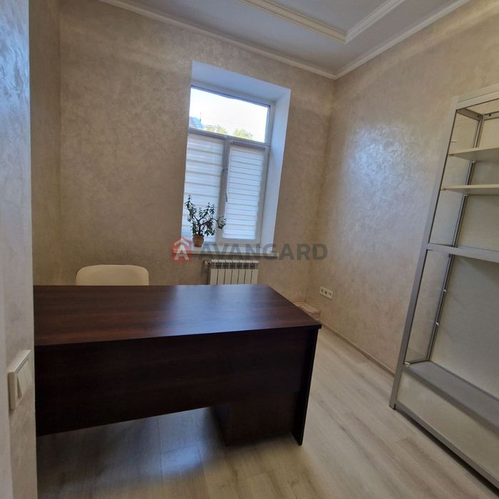 Продам 3к квартиру, лівий берег, ул. Новоселівська (