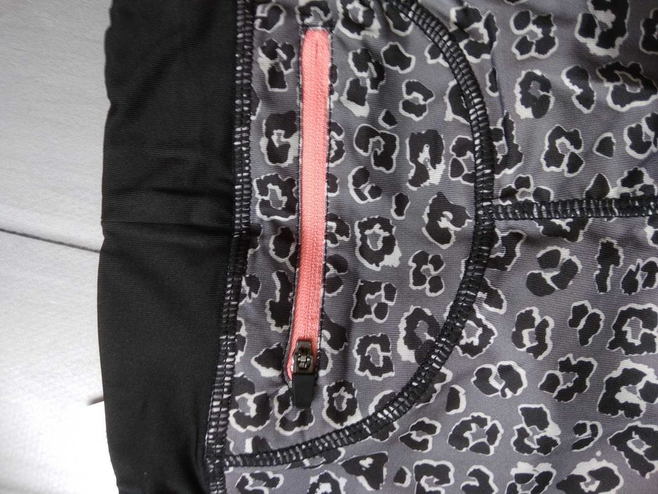 Спортивні леггінси капрі Crivit M розмір