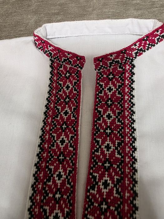 Сорочка, рубашка,  вишиванка,  р.104. Картата, в клітинку, з динозавр