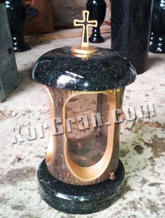 Лампадка гранітна для памятника на кладовище, могилу