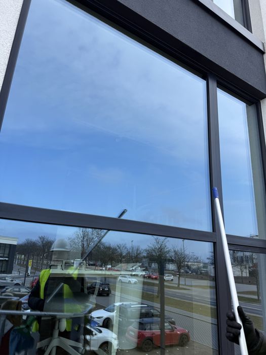 Mycie przeszkleń szklanych  itd