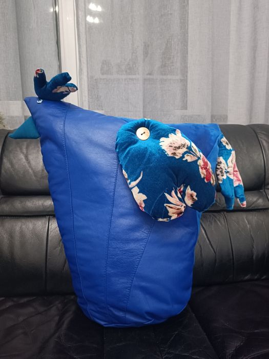 декоративна подушка птиця -щастя