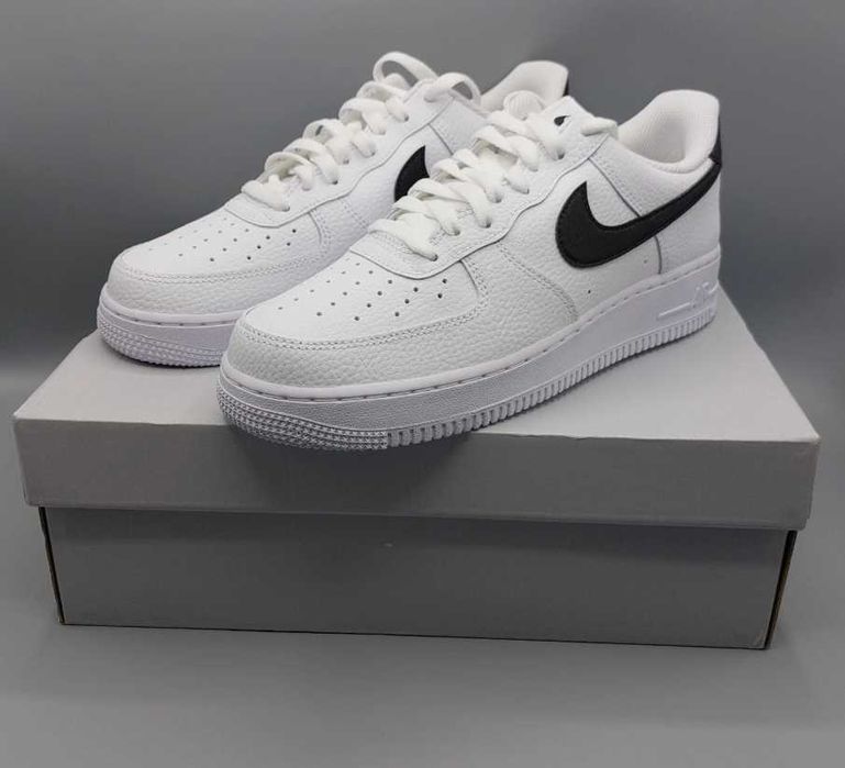 Nike Air Force 1 Low White and Black R.40