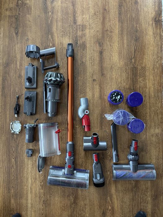 Dyson v10 akcesoria części.
