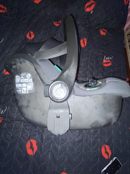 Продається автолюлька разом з платформою, в ідеальному стані без дефек