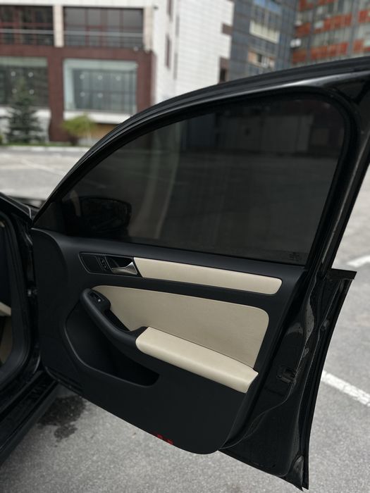 Volkwagen Jetta 2.5 газ