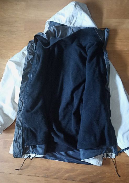 Casaco impermeável gore-tex com forro amovível