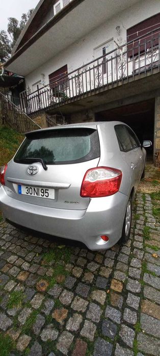 Toyota Auris 5 lugares