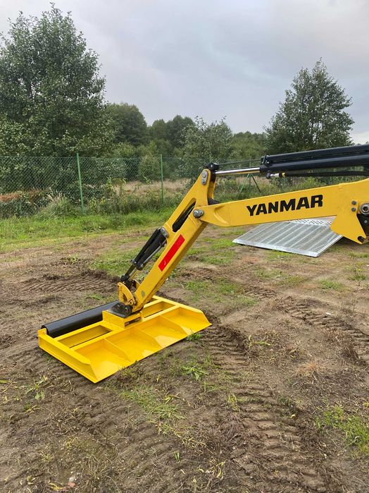 Minikoparka Yanmar sv18