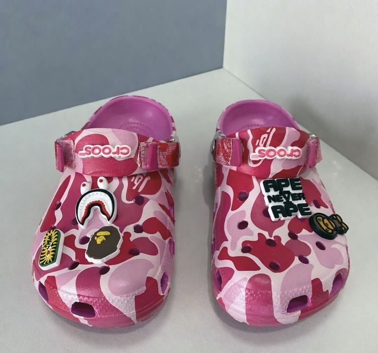 Сучасні крокси бейп bape