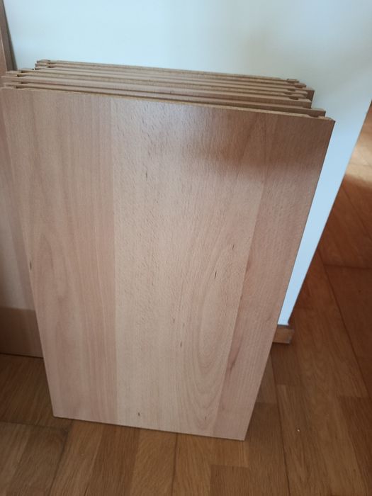 Prateleiras  móvel linha Besta IKEA.