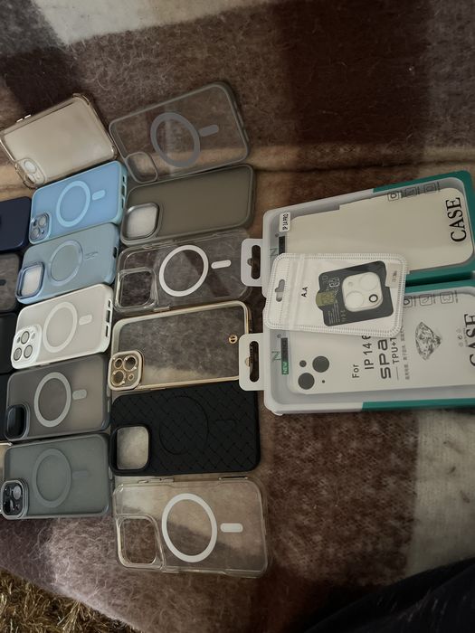 Vendo pack com 17 capas ou em separado para iphone 14 pro e iphone 14