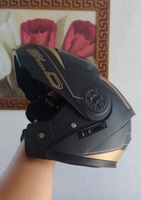 Продам шлем трансформер