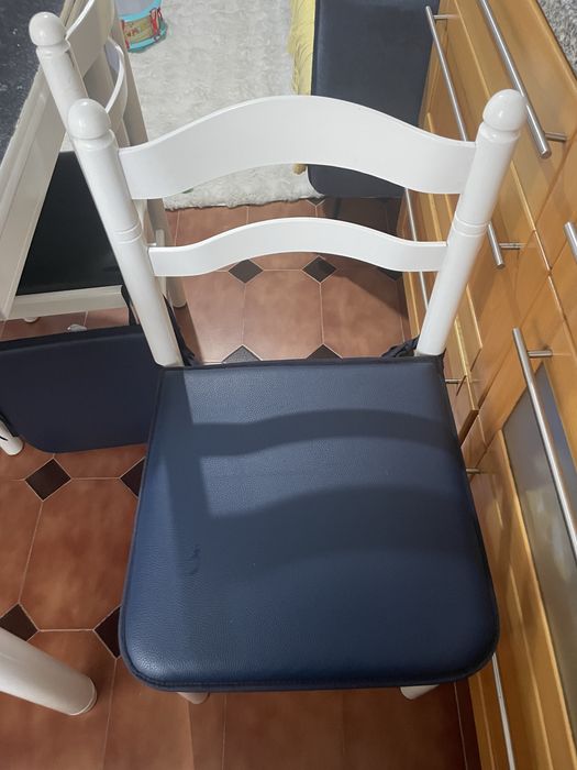 Mesa e cadeiras ikea