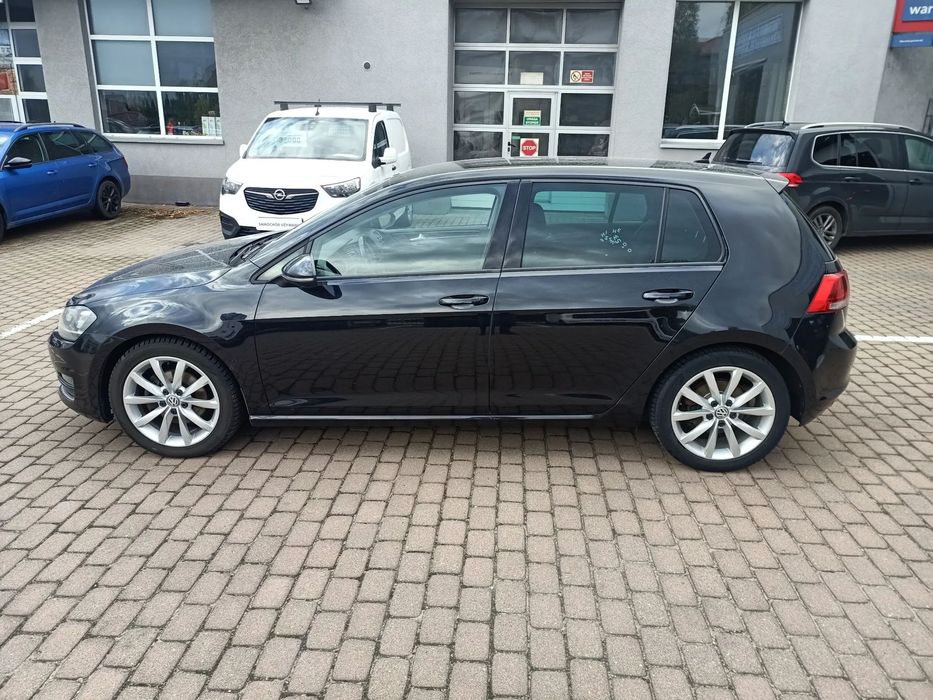 Volkswagen Golf Salon pl, Wersja Highline, Opony zimowe w cenie