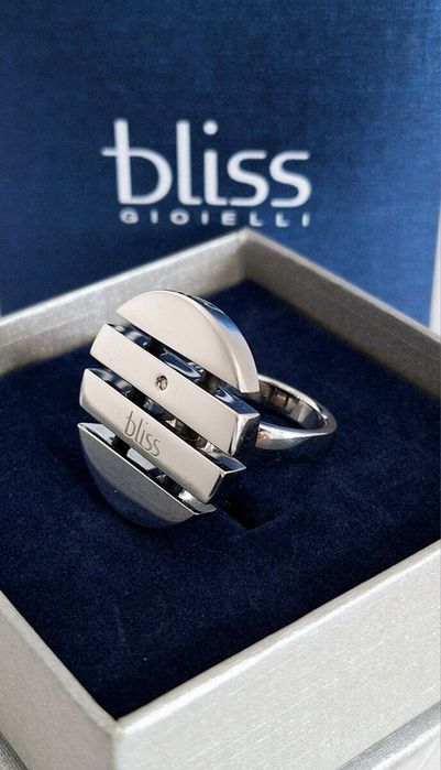 Каблучка італійського бренду Bliss з діамантом