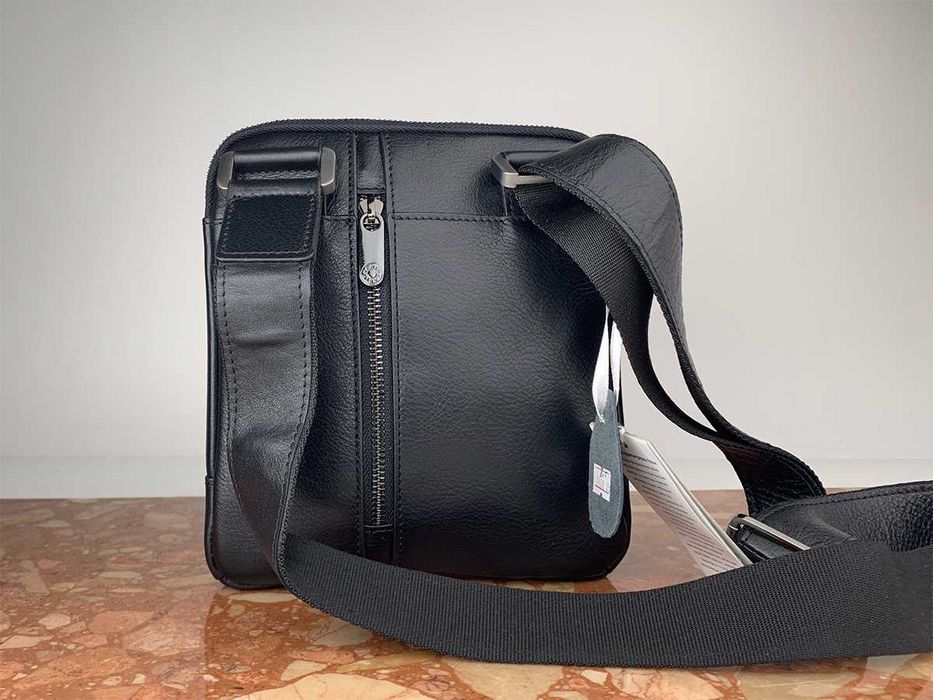 Сумка мужская кожаная на молнии планшет кросс боди Karya 0508 черная