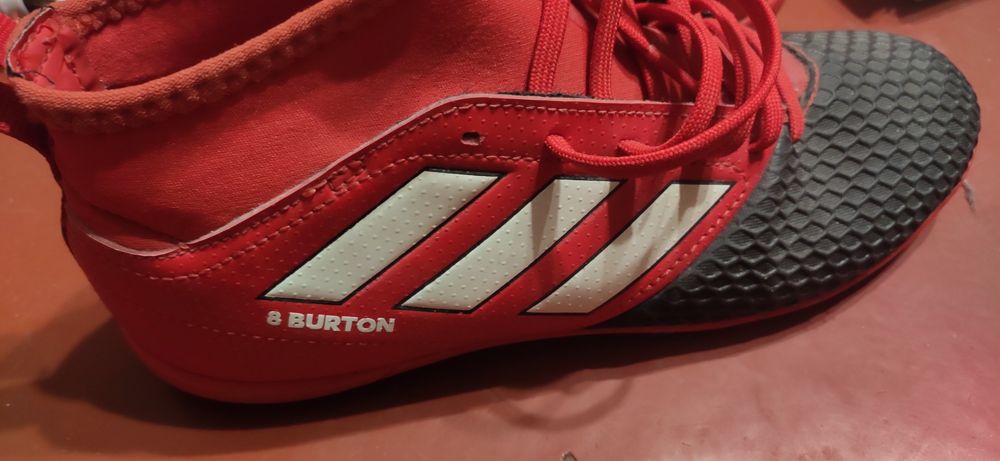 Беговые кроссовки adidas 22.5