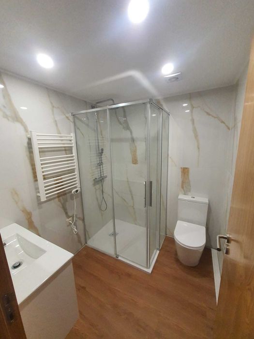 Moradia 4 Frentes Térrea T2 com Garagem Fechada