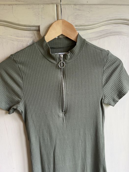 Sukienka z polgolfem. Sinsay