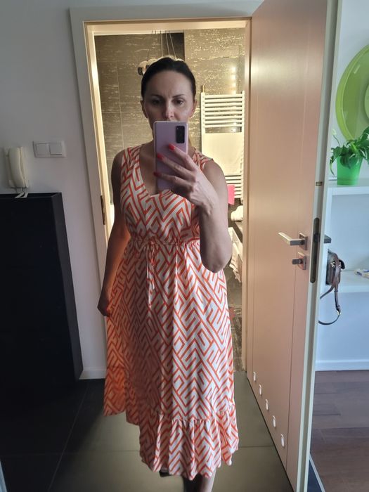 Pomarańczowa sukienka Mango