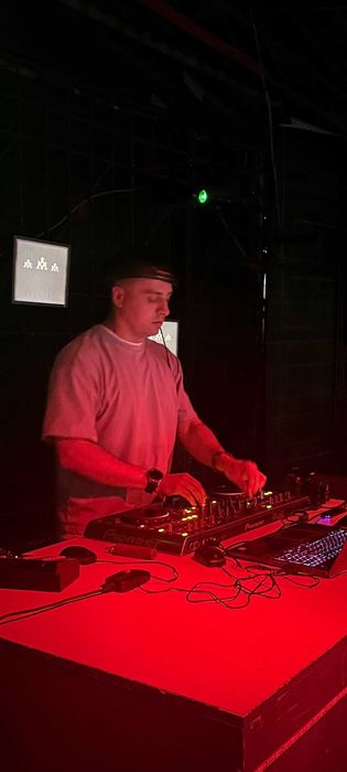 DJ Діджей Черкаси Диджей на Вашу будь-яку подію Оренда звук музика