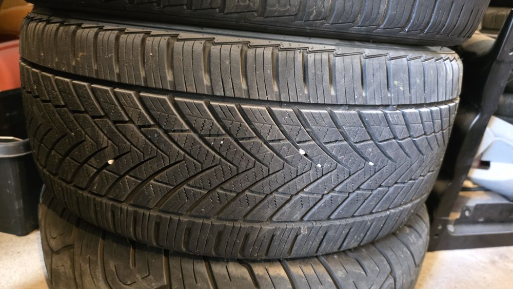 4 Pneus 215/40R17