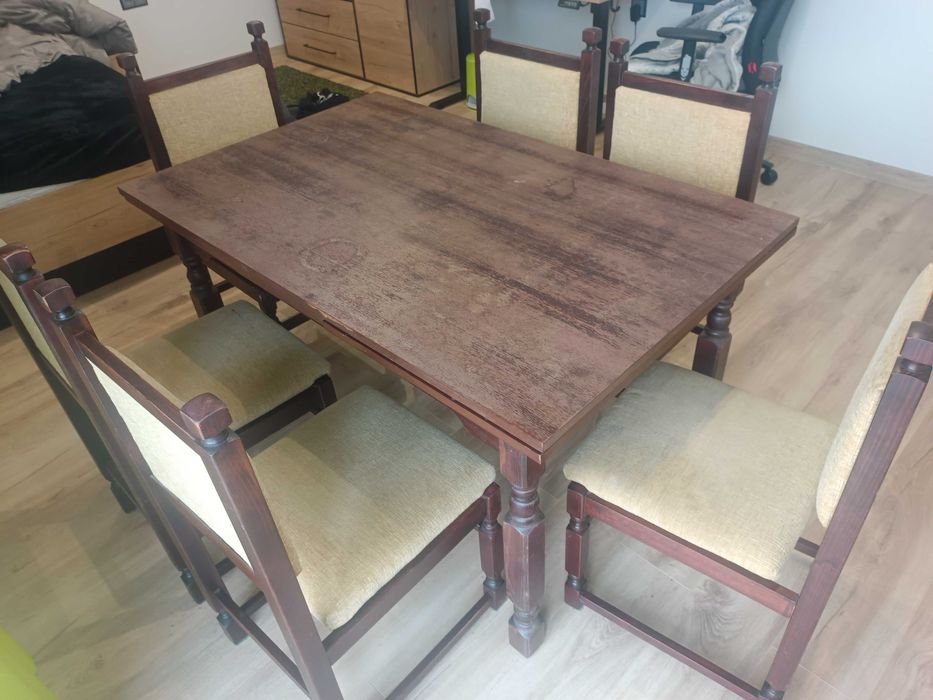 duży rozkładany stół z krzesłami drewniany 6 krzeseł solidny