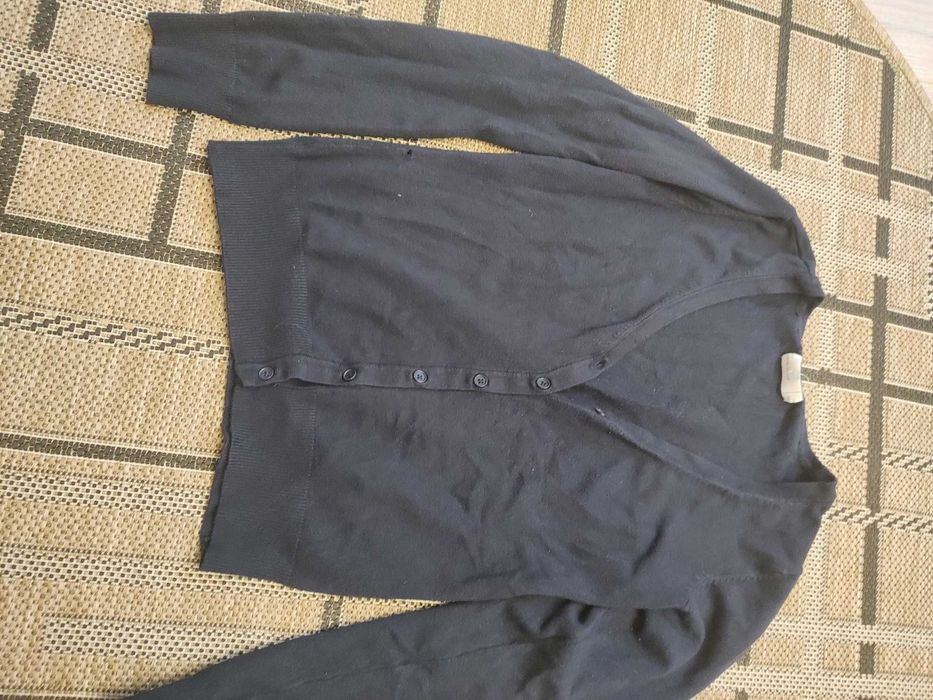 granatowy sweterek rozpinany